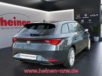 Neu Seat Leon 150 PS (110 kW) 2026 Grau Limousine