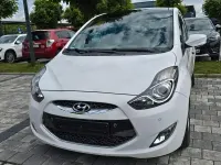 Gebraucht Hyundai ix20 125 PS (91 kW) 2012 Weiß Kleinwagen
