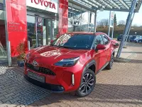 Neu Toyota Yaris Cross 131 PS (96 kW) 2026 Rot SUV
