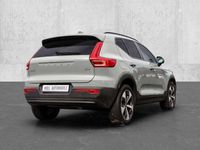 Gebraucht Volvo XC40 Plus 163 PS (119 kW) 2023 Gruen SUV