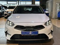 Gebraucht Kia Ceed Edition 7 120 PS (88 kW) 2022 Weiß Kleinwagen