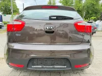 Gebraucht Kia Rio FIFA World Cup Edition 109 PS (80 kW) 2013 Braun Limousine