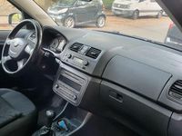 Gebraucht Skoda Roomster 77 PS (56 kW) 2011 Silber Van / Kleinbus