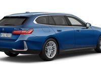 Gebraucht BMW 530e Comfort Edition 299 PS (219 kW) 2024 Blau Kombi