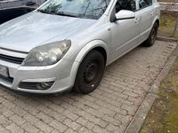 Usata Opel Astra 2004 Argento Berlina