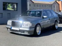 Gebraucht Mercedes 300 Sportline 150 PS (110 kW) 1995 Silber Limousine