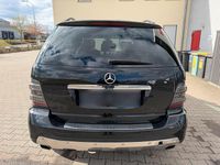 Gebraucht Mercedes ML320 224 PS (164 kW) 2007 Schwarz SUV