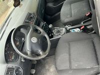 Gebraucht VW Golf IV 75 PS (55 kW) 2002 Schwarz Kleinwagen