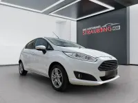 Gebraucht Ford Fiesta Titanium 105 PS (77 kW) 2013 Weiß Limousine