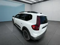 Gebraucht Dacia Jogger 101 PS (74 kW) 2025 Weiß Van / Kleinbus