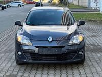 Gebraucht Renault Mégane 101 PS (74 kW) 2011 Grau Limousine