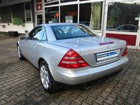 Gebraucht Mercedes SLK230 193 PS (141 kW) 2000 Silber Cabrio