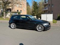 Gebraucht BMW 116 122 PS (89 kW) 2010 Schwarz Kleinwagen
