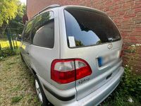 Gebraucht Ford Galaxy 90 PS (66 kW) 2003 Silber Van / Kleinbus