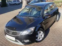 Gebraucht Kia Ceed 90 PS (66 kW) 2010 Schwarz Kleinwagen