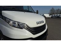 Gebraucht Iveco Daily 156 PS (114 kW) 2024 Weiß Van