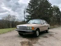 Gebraucht Mercedes 240 70 PS (51 kW) 1983 Beige Limousine