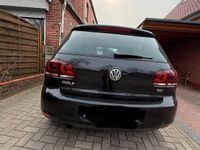 Usado VW Golf VII 105 HP (77 kW) 2012 Preto Sedan