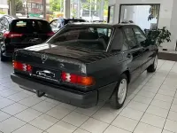 Gebraucht Mercedes 190 94 PS (69 kW) 1991 Schwarz Limousine