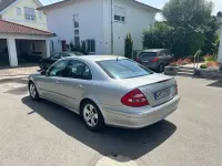 Gebraucht Mercedes E270 Avantgarde 177 PS (130 kW) 2003 Silber Limousine