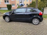 Gebraucht Kia Rio 86 PS (63 kW) 2013 Schwarz Kleinwagen