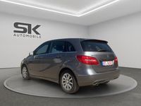 Gebraucht Mercedes B200 156 PS (114 kW) 2012 Grau Van / Kleinbus