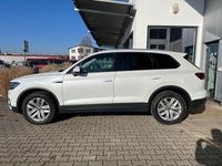 Gebraucht VW Touareg 231 PS (169 kW) 2021 Oryxweiß perlmutteffekt SUV