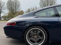 Gebraucht Porsche 996 300 PS (220 kW) 2000 Blau Coupé