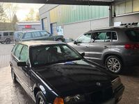 Gebraucht BMW 318 116 PS (85 kW) 1999 Schwarz Kombi