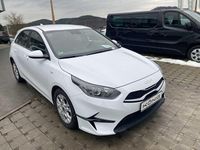 Gebraucht Kia Ceed Edition 7 120 PS (88 kW) 2023 Weiß Kleinwagen
