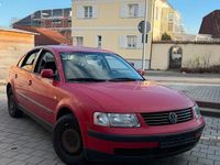 Gebraucht VW Passat 125 PS (91 kW) 1999 Rot Limousine