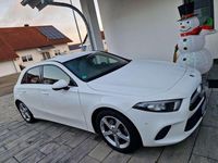 Gebraucht Mercedes A160 109 PS (80 kW) 2018 Weiß Limousine