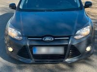 Gebraucht Ford Focus 122 PS (89 kW) 2013 Grau Kombi