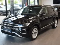 Second-hand VW T-Roc Style 150 CP (110 kW) 2023 Negru SUV