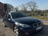 Gebraucht BMW 530 235 PS (172 kW) 2007 Blau Limousine