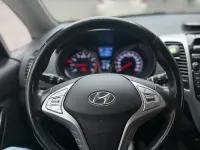 Gebraucht Hyundai ix20 125 PS (91 kW) 2016 Weiß Kleinwagen