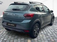 Neu Dacia Sandero Expression 91 PS (66 kW) 2025 Grün SUV
