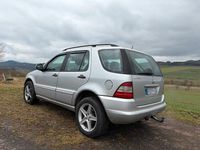 Gebraucht Mercedes ML320 218 PS (160 kW) 2001 Silber SUV