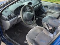 Gebraucht Renault Clio II 60 PS (44 kW) 2000 Blau Kleinwagen