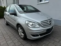 Gebraucht Mercedes B150 95 PS (69 kW) 2006 Silber Van / Kleinbus