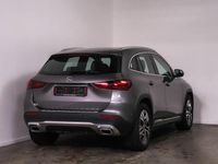 Gebraucht Mercedes GLA200 Progressive 163 PS (119 kW) 2024 Grau SUV