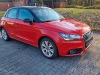 Gebraucht Audi A1 Attraction 90 PS (66 kW) 2013 Rot Kleinwagen