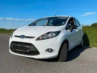 Gebraucht Ford Fiesta 82 PS (60 kW) 2009 Weiß Kleinwagen