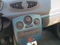 Używany Renault Clio III 75 KM (55 kW) 2008 Niebieski Hatchback