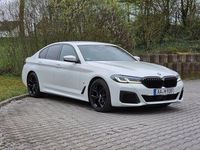Gebraucht BMW 520 Sport Line 190 PS (139 kW) 2022 Alpinweiß Limousine