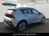 Gebraucht Hyundai Bayon Intro Edition 101 PS (74 kW) 2021 Sleek silver SUV