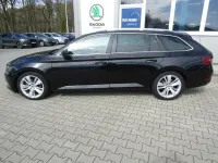 Gebraucht Skoda Superb Premium Edition 190 PS (139 kW) 2018 Schwarz Kombi