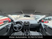 Gebraucht VW Golf VI Comfortline 105 PS (77 kW) 2011 Rot Kleinwagen
