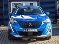 Gebraucht Peugeot e-2008 Active 100 kW (136 PS) 2021 Blau SUV