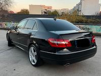 Gebraucht Mercedes E200 184 PS (135 kW) 2011 Schwarz Limousine